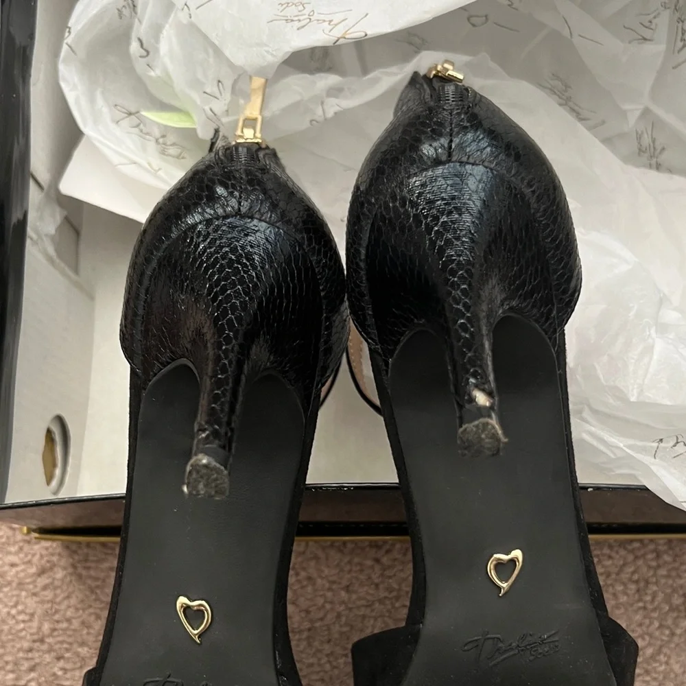 Elegant Black High Heels - Picture 7 of 8